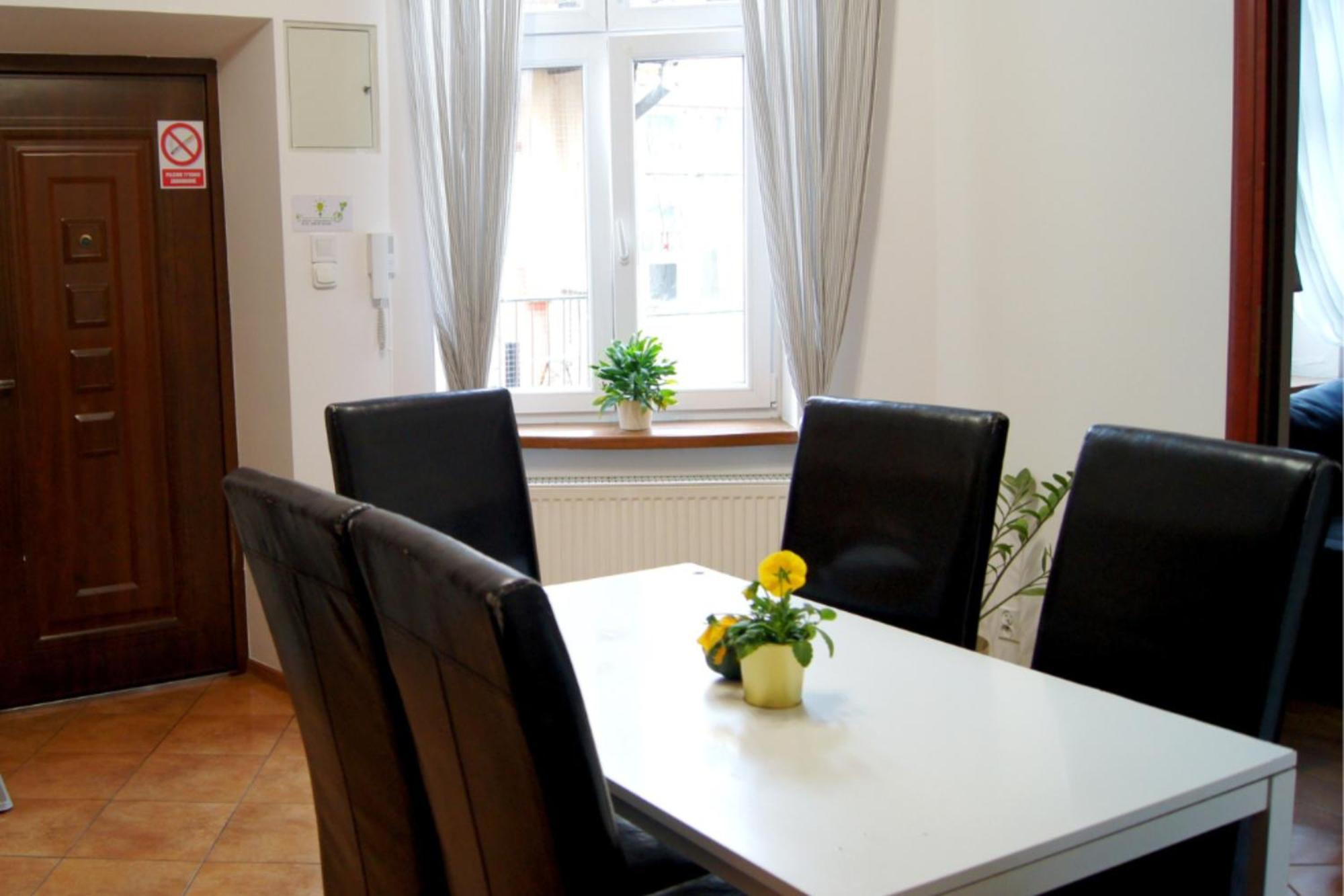 Cozy Old Town Apartments คราคูฟ ภายนอก รูปภาพ